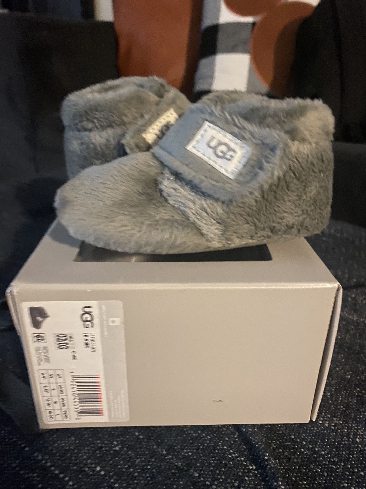 Brand New UGG Unisex-Child Bixbee Ankle Boot