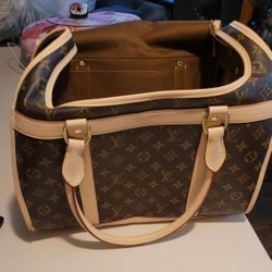 Luxury Pet Carrier