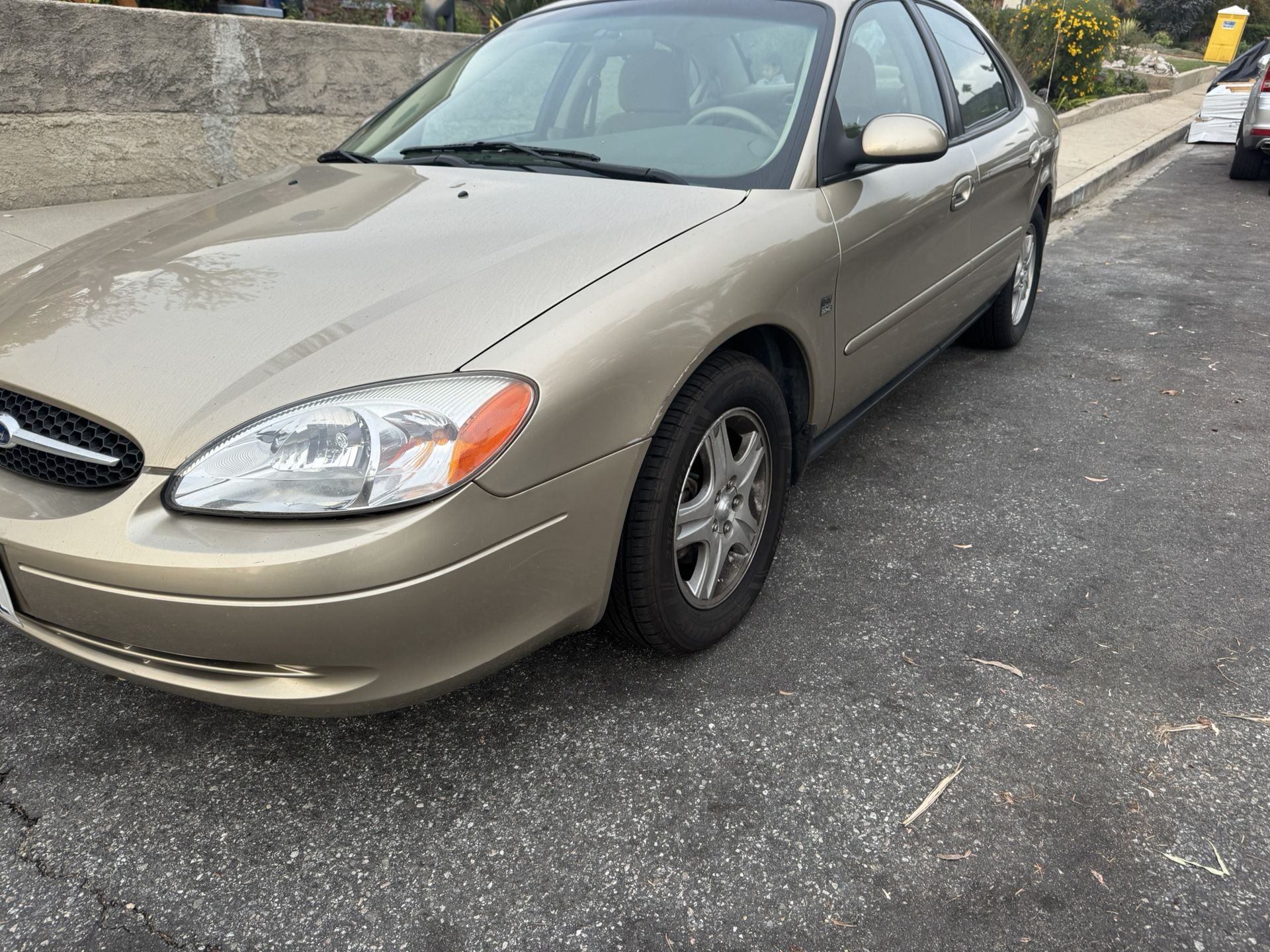 2001 Ford Taurus