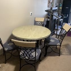 Round Dining Table And 4 Chairs