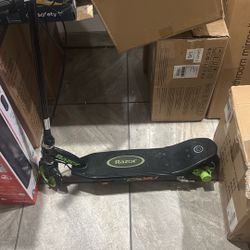 Razor Power Core E90 Electric Scooter black with Green