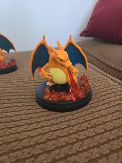 CHARIZARD ACTION FIGURE - Pokémon