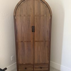 Wardrobe Closet/Armoire
