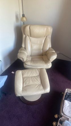 Leather recliner