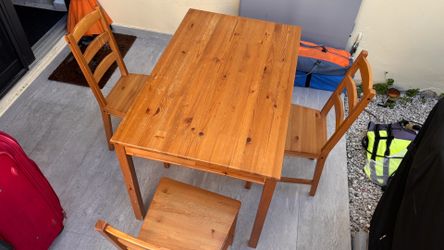 FREE Table and 3 chairs