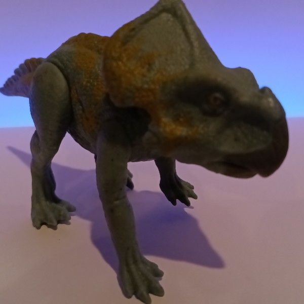Jurassic World Dino Rivals Attack Pack Protoceratops 6" Dino Toy Figure