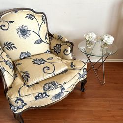 2 Decorative Flowers In Glass Pots Plants In House Home decor Office decoration