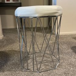 Cushioned Stool/chair