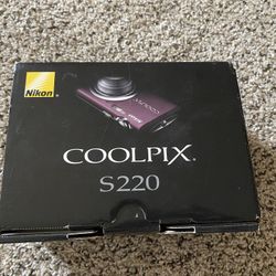 Nikon Coolpix S220