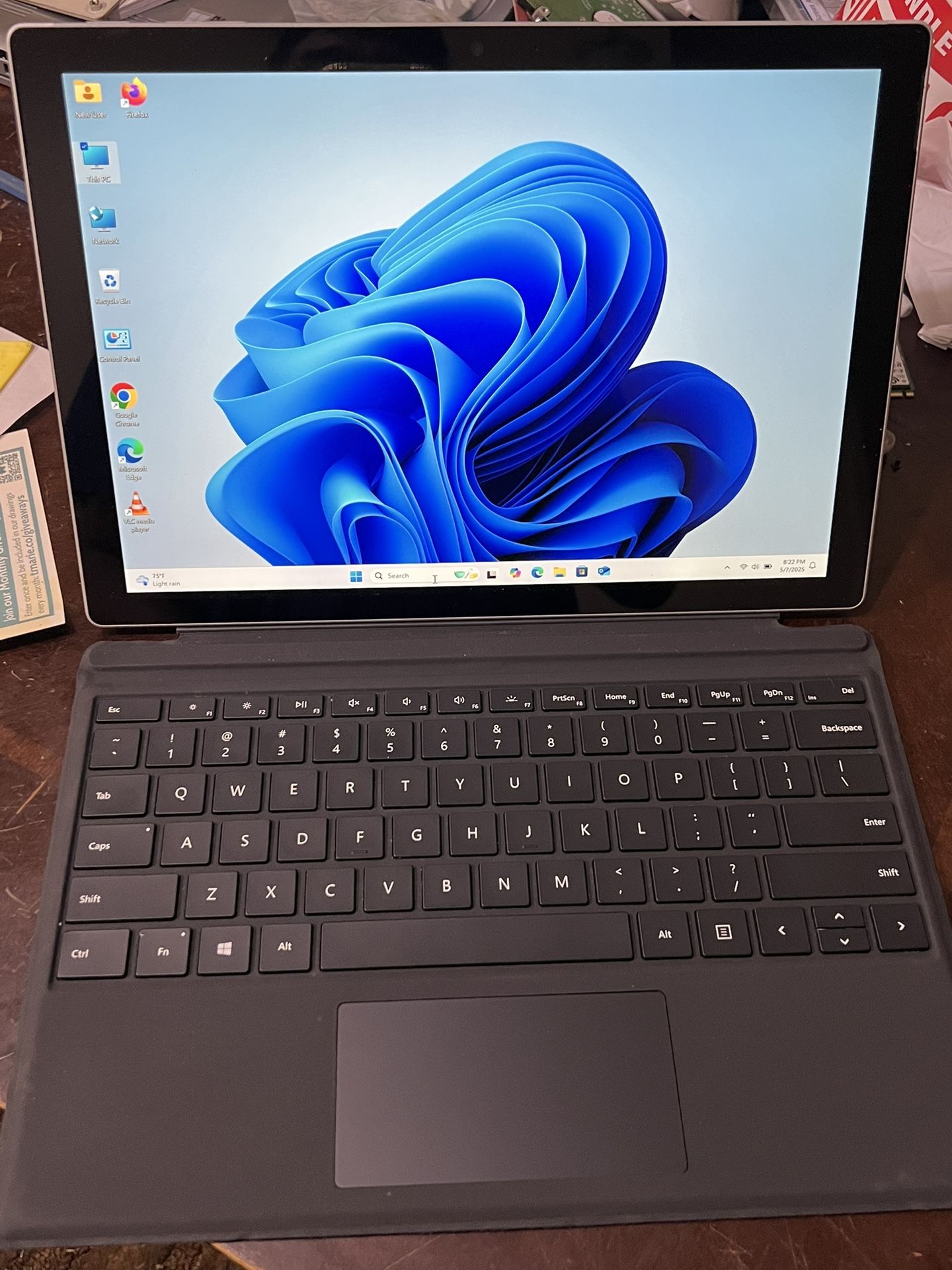Microsoft Surface Pro 6 13” Touch Screen Intel Core i5 8GB RAM 256GB SSD Win 11 Pro , Charger