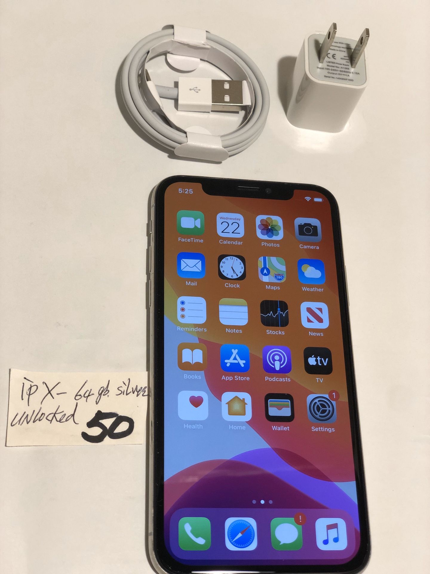 Apple iPhone X-64 GB,Unlocked. any carriers,Silver/Black,A1901,Clean imei,Clean iCloud,Fully Functional,Everything works,Mint Conditions.