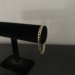 14k Curb Link Bracelet