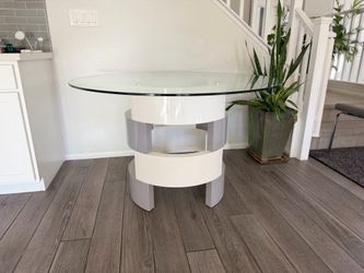 Modern Round Glass Dining Table – Architectural Base (Table Only)