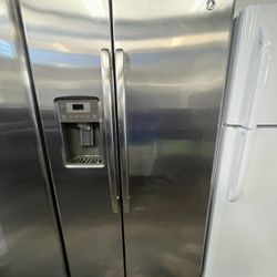 Refrigerator GE 36”