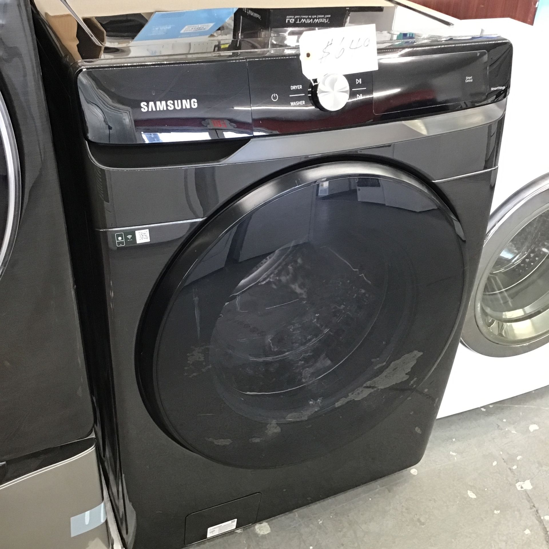 New Scratch And Dent Samsung Front Load Washer . 1 year Warranty