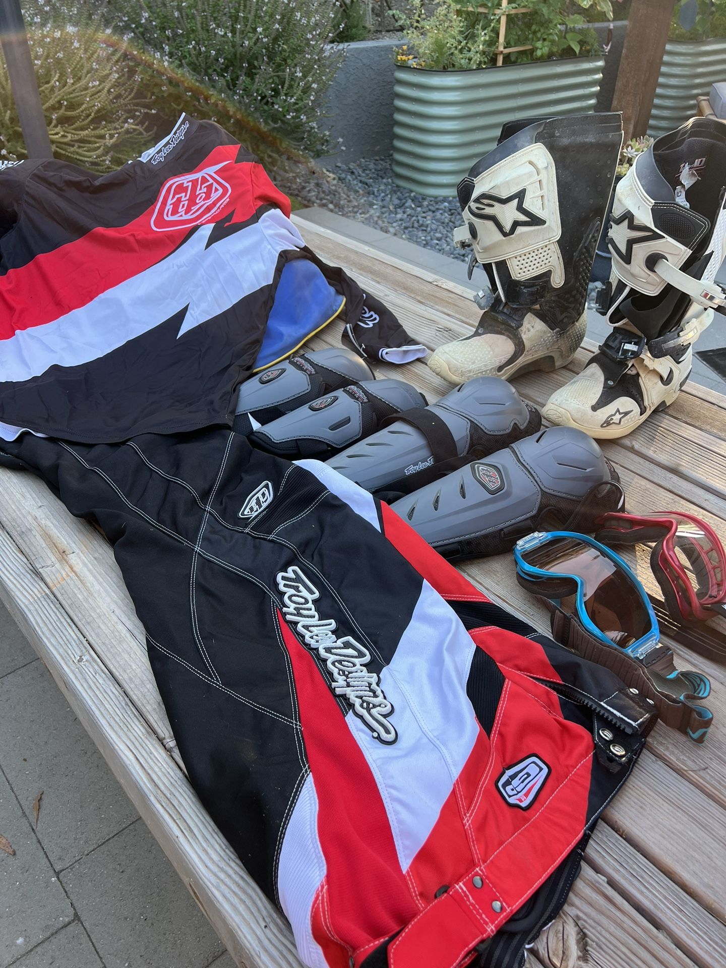 Troy Lee Designs Moto Gear Set - Like New Used Once