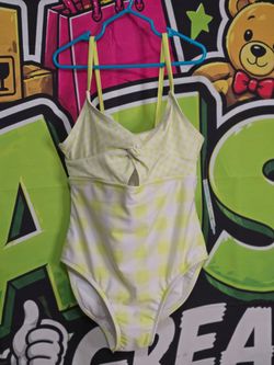 💛 Girls One-Piece Swimsuit Size L (10/12) 💛
