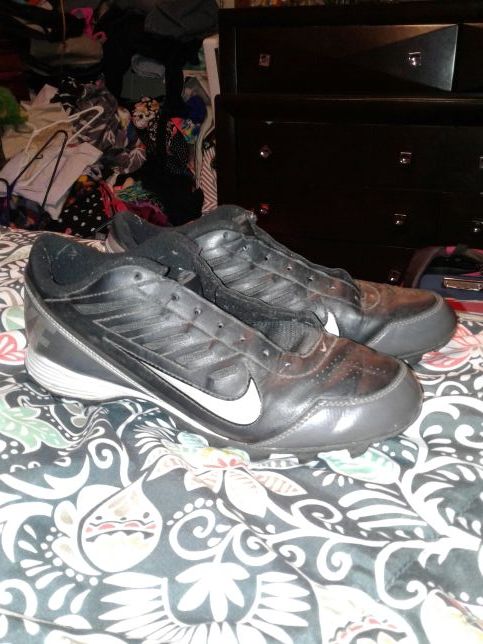 Nike landshark cleats.