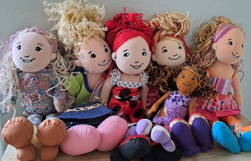 Groovey Girls Doll Lot