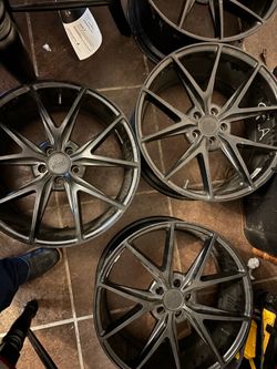 Staggered Niche 20” wheels 5x115