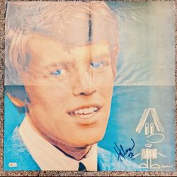 BAS COA PETER NOONE (HERMAN’S HERMITS) SIGNED LARGE FOLD-OUT POSTER