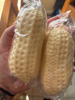 Crunchy peanut squishy