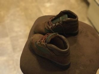 Tims kids size 2y
