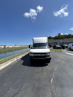 2022 Chevrolet Express Cutaway