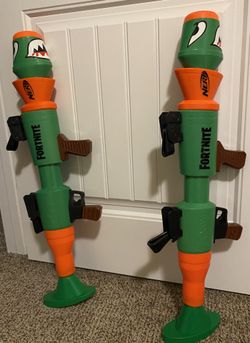 Nerf Fortnite RL Blaster with 2 Official Nerf Fortnite Rockets 