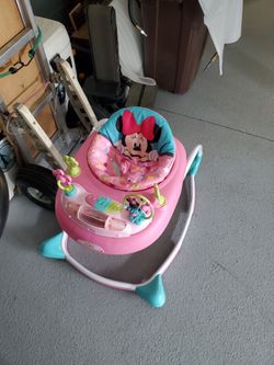 Minnie mouse baby walker. Bright starts Disney baby