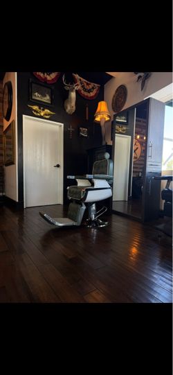 BARBER STATION.  BARBER CHAIRS. FOR  SALE