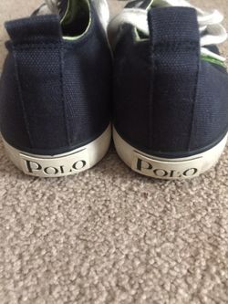 Boys polo sneakers sz 3.5