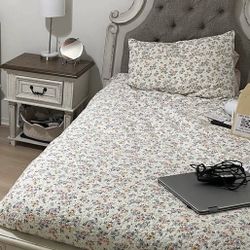 Bedside Table 