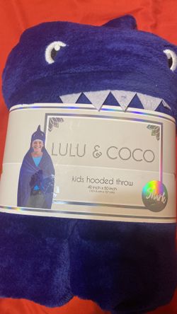 Kids hooded throw shark