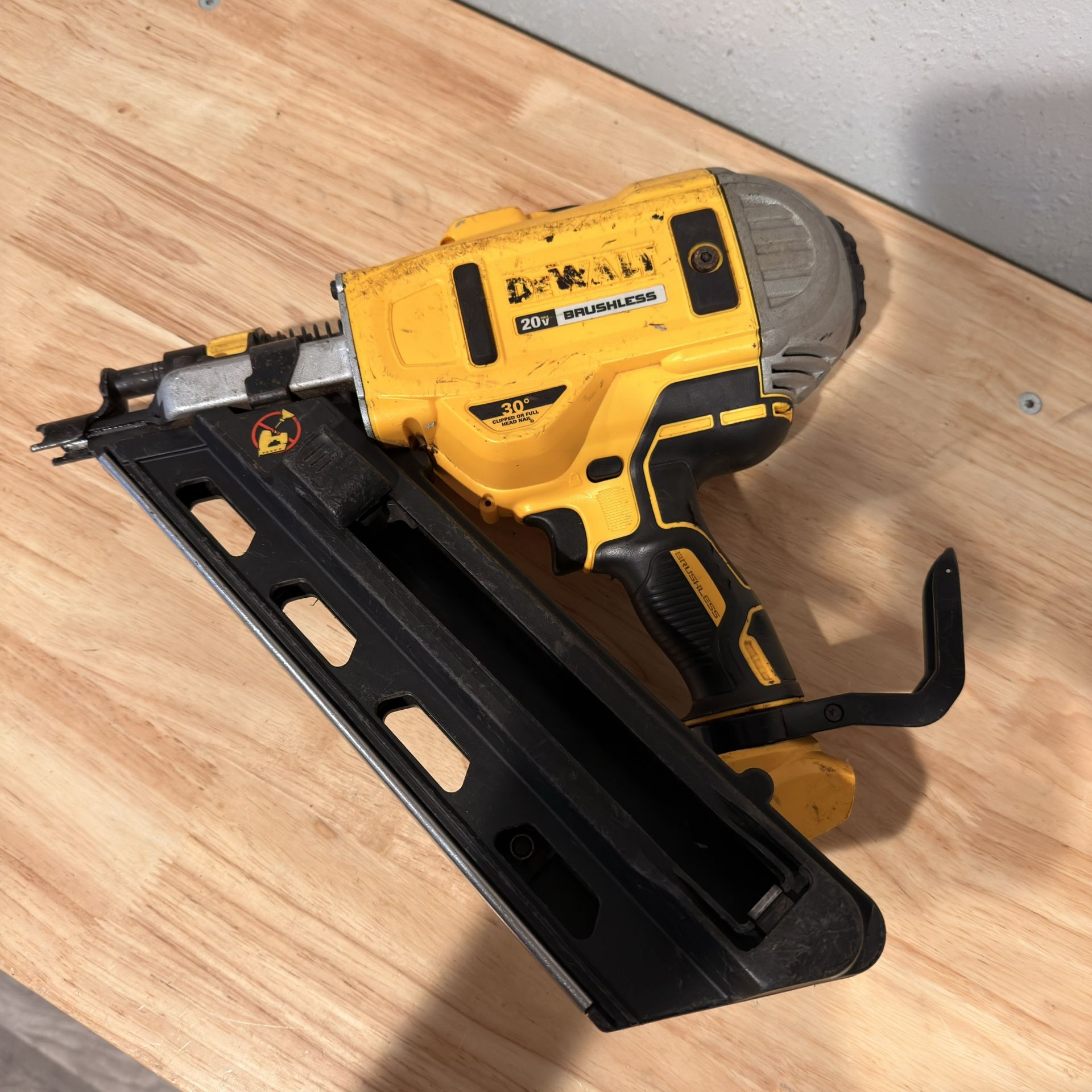 Dewalt 20v Brushless 30° Framing Nailer (Tool Only)