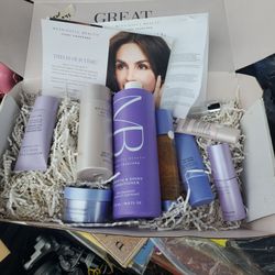 Cindy Crawfords beauty kit bargain galore