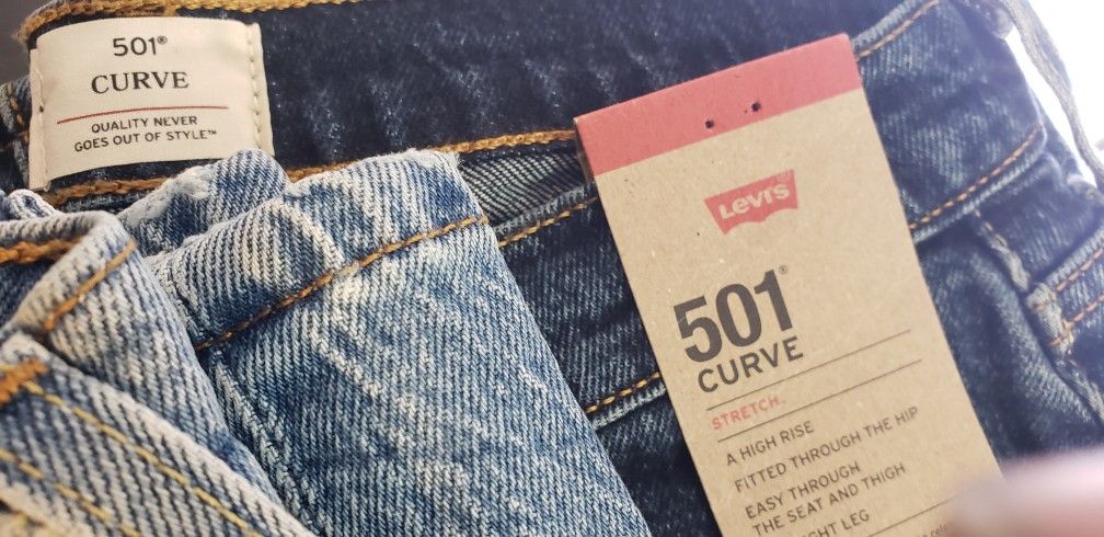 Womens Levis 501 CURVE