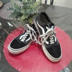 Van Tennis Shoes 