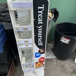 M&m Rotating Display 