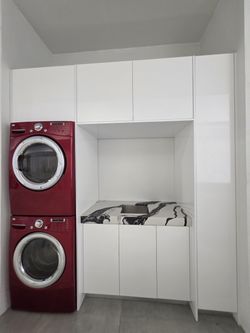 Laundry cabinet