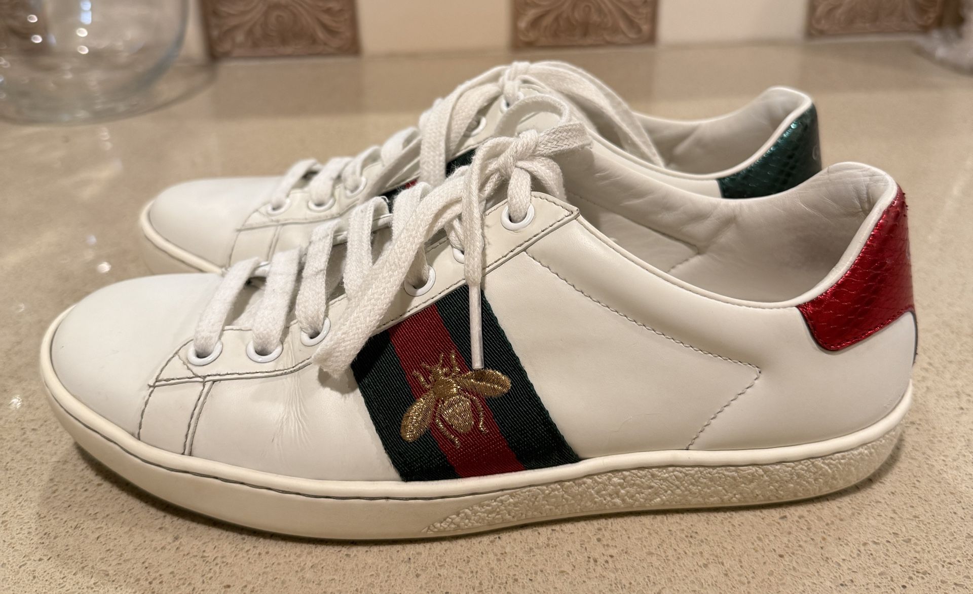 Women's Gucci Ace sneaker with bee