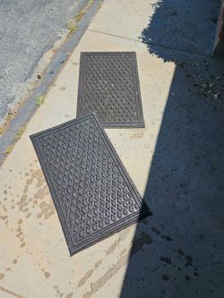 FREE 2 heavy duty indoor/outdoor mats