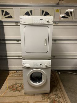 Maytag Stackable Washer Dryer - Mint Condition 