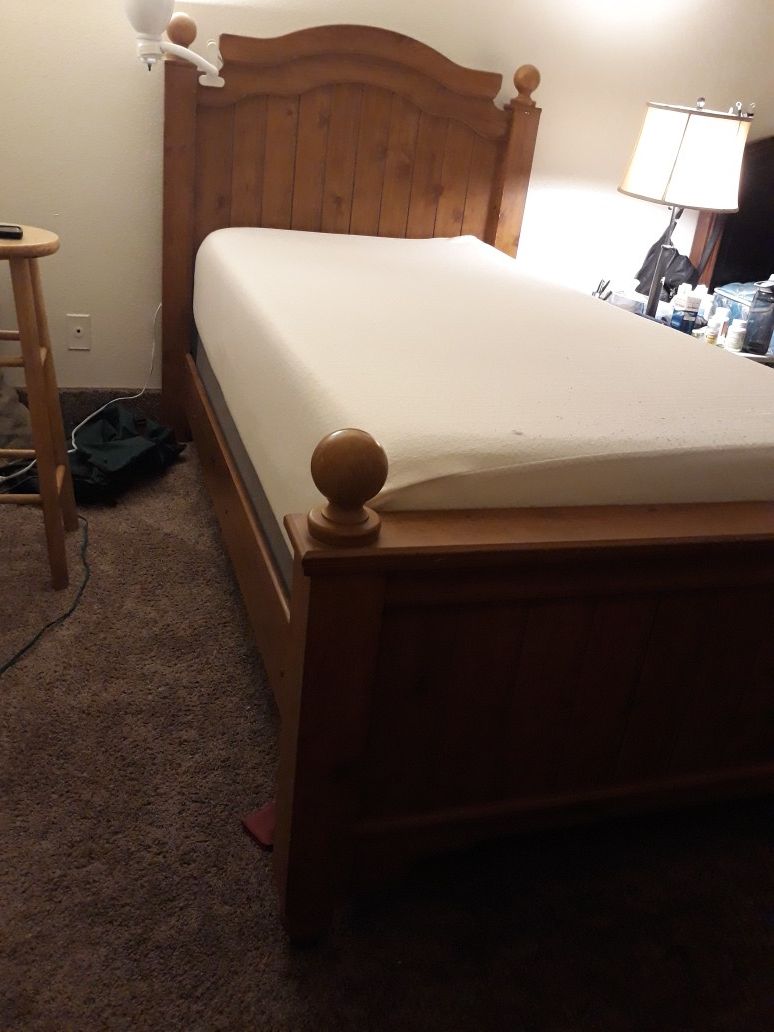 2 twin bed with box spring and mattresses