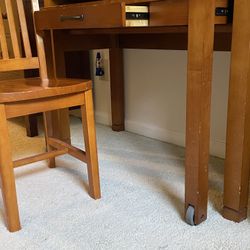 Desk (expandable) And Chair 