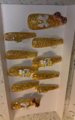 Yellow hello kitty press on nails