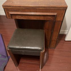 Singer Sewing Machine W/ Table And Seat