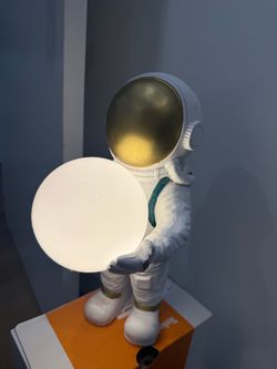 Moon man Small table lamp