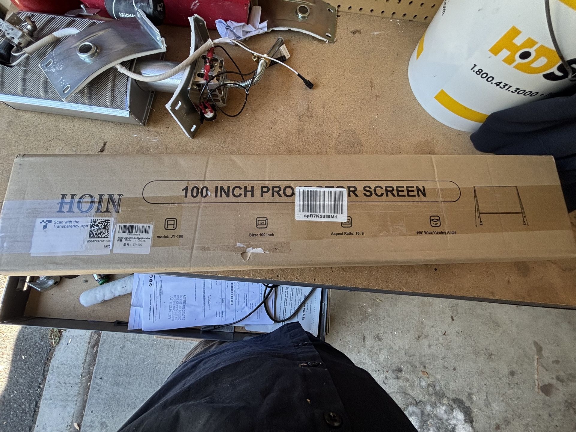 Projector Screen 100”