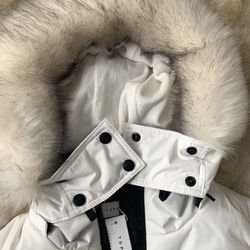 TopShop ! Woman’s Extra Warm Vest Jacket! Size US 10, UK 14! Waterproof Fabric! Breathable! New With Tag! Great For Ski !